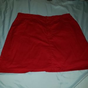 EUC Croft & Barrow red skort sz 18